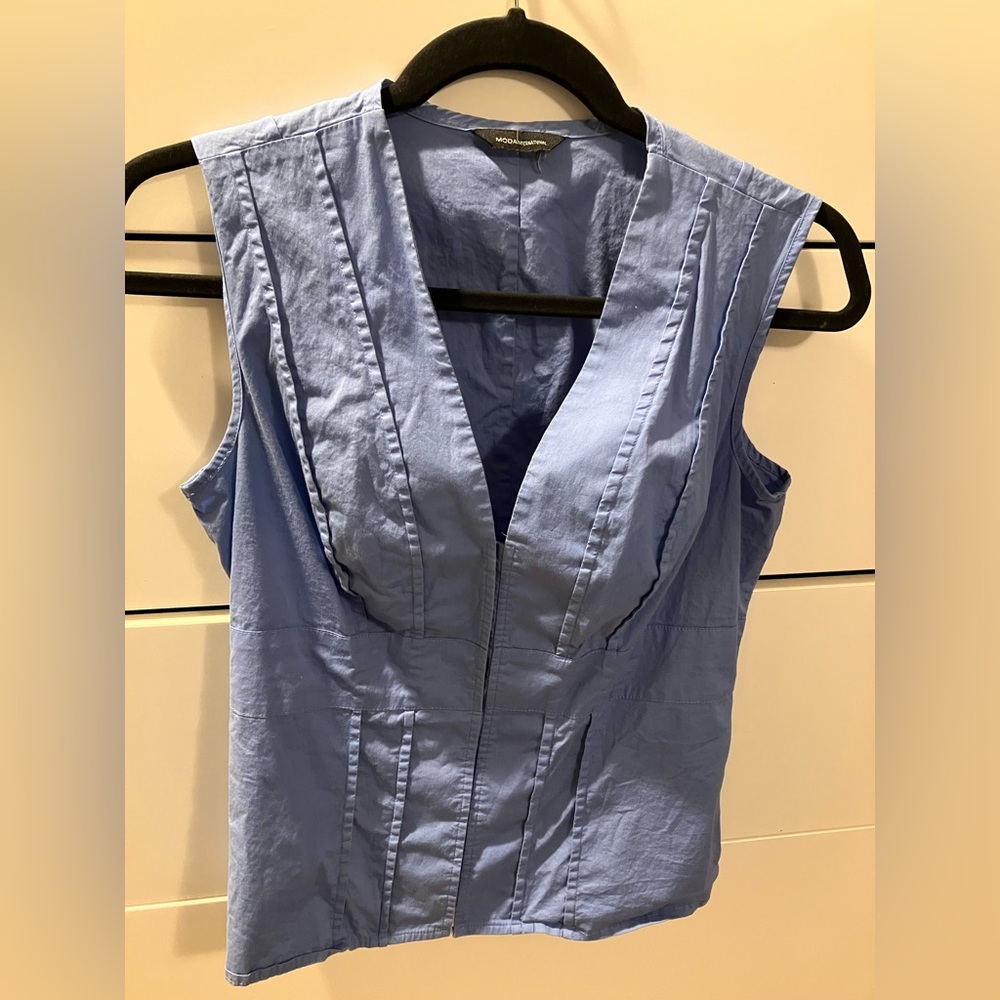 Cornflower Blue XS V-neck Sleeveless Button-Down Shirt Top